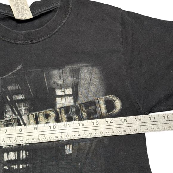 Vintage 2008 Disturbed Heavy Metal Band Graphic T Shirt Big Print Mens S - Picture 4 of 6